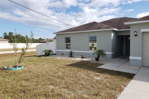 House in Poinciana, Florida 3 bedrooms, 117.34 sq.m. № 2216050 - photo 3