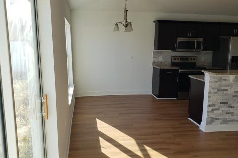 House in Poinciana, Florida 3 bedrooms, 117.34 sq.m. № 2216050 - photo 16