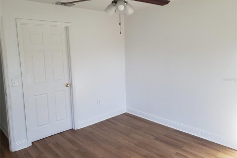 House in Poinciana, Florida 3 bedrooms, 117.34 sq.m. № 2216050 - photo 7