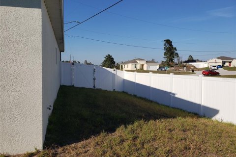 House in Poinciana, Florida 3 bedrooms, 117.34 sq.m. № 2216050 - photo 12