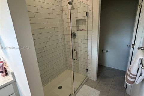 Townhouse in Greenacres, Florida 3 bedrooms № 1889102 - photo 15