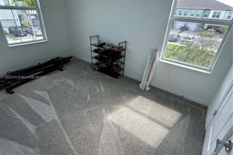 Townhouse in Greenacres, Florida 3 bedrooms № 1889102 - photo 17