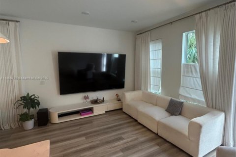 Townhouse in Greenacres, Florida 3 bedrooms № 1889102 - photo 6