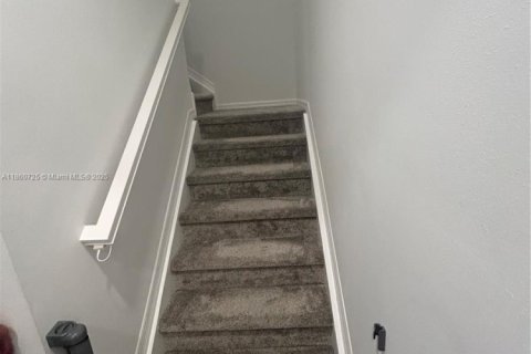 Townhouse in Greenacres, Florida 3 bedrooms № 1889102 - photo 12