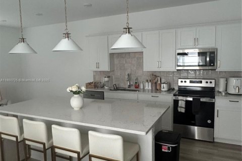 Townhouse in Greenacres, Florida 3 bedrooms № 1889102 - photo 3