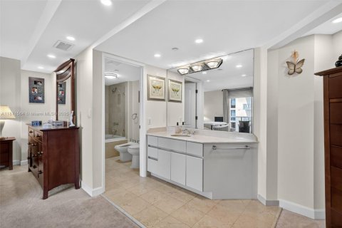 Copropriété à vendre à Miami Beach, Floride: 2 chambres, 126.35 m2 № 1924572 - photo 14
