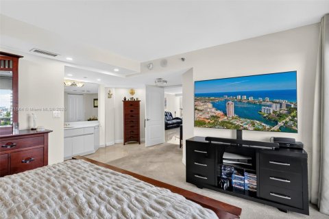 Copropriété à vendre à Miami Beach, Floride: 2 chambres, 126.35 m2 № 1924572 - photo 13