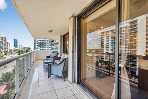Copropriété à vendre à Miami Beach, Floride: 2 chambres, 126.35 m2 № 1924572 - photo 21