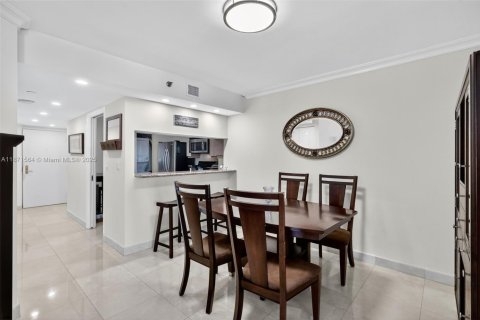 Copropriété à vendre à Miami Beach, Floride: 2 chambres, 126.35 m2 № 1924572 - photo 9