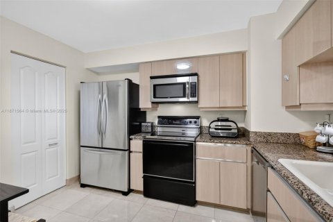 Copropriété à vendre à Miami Beach, Floride: 2 chambres, 126.35 m2 № 1924572 - photo 6
