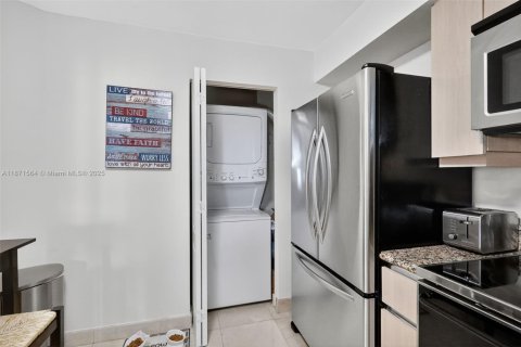 Copropriété à vendre à Miami Beach, Floride: 2 chambres, 126.35 m2 № 1924572 - photo 8