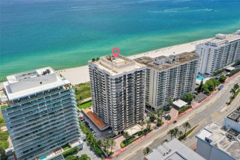 Copropriété à vendre à Miami Beach, Floride: 2 chambres, 126.35 m2 № 1924572 - photo 1