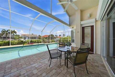 House in Punta Gorda, Florida 3 bedrooms, 255.3 sq.m. № 2101154 - photo 23
