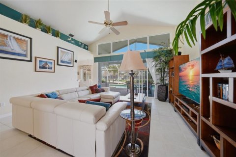 House in Punta Gorda, Florida 3 bedrooms, 255.3 sq.m. № 2101154 - photo 12