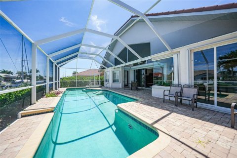 House in Punta Gorda, Florida 3 bedrooms, 255.3 sq.m. № 2101154 - photo 26