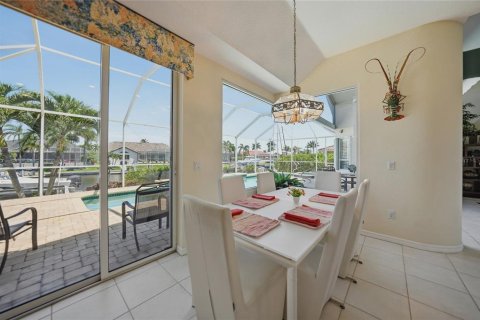 House in Punta Gorda, Florida 3 bedrooms, 255.3 sq.m. № 2101154 - photo 17