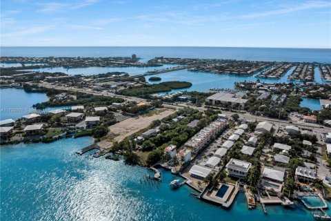 Condominio en venta en Marathon, Florida, 3 dormitorios, 138.7 m2 № 1978448 - foto 1