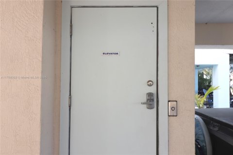 Condominio en venta en Marathon, Florida, 3 dormitorios, 138.7 m2 № 1978448 - foto 11