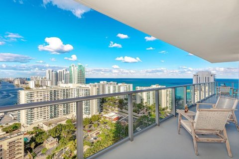 Condominio en venta en Hollywood, Florida, 2 dormitorios, 99.87 m2 № 2054744 - foto 19