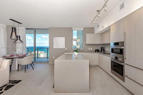 Condominio en venta en Hollywood, Florida, 2 dormitorios, 99.87 m2 № 2054744 - foto 6