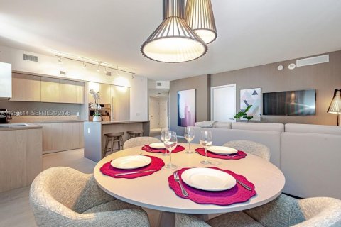 Condominio en venta en Hollywood, Florida, 2 dormitorios, 99.87 m2 № 2054744 - foto 5