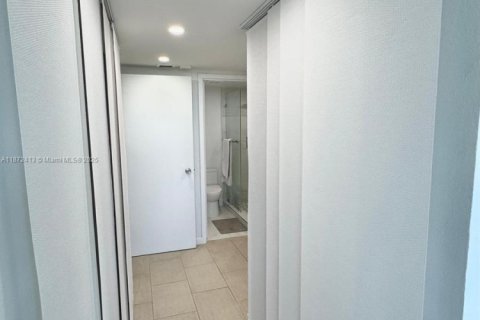 Copropriété à vendre à Aventura, Floride: 1 chambre, 75.25 m2 № 1926693 - photo 18
