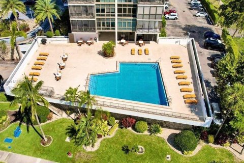 Copropriété à vendre à Aventura, Floride: 1 chambre, 75.25 m2 № 1926693 - photo 30