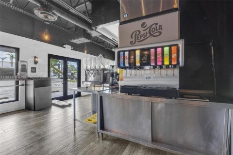 Immobilier commercial à vendre à Hialeah, Floride № 1862405 - photo 10