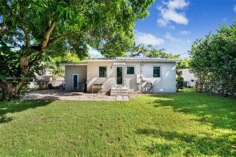 Casa en venta en Virginia Gardens, Florida, 2 dormitorios, 77.39 m2 № 1897447 - foto 7