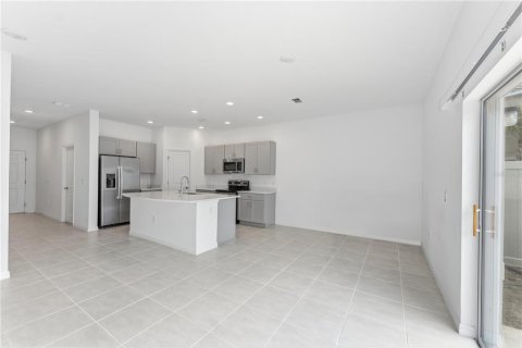 Adosado en venta en Kissimmee, Florida, 3 dormitorios, 126.81 m2 № 2106155 - foto 8