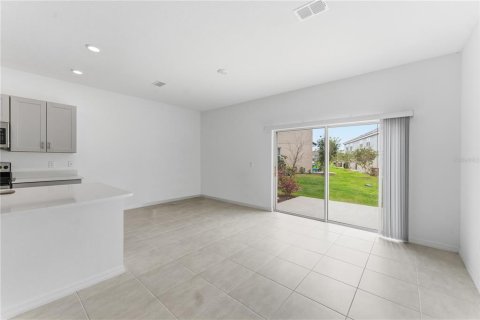 Adosado en venta en Kissimmee, Florida, 3 dormitorios, 126.81 m2 № 2106155 - foto 10