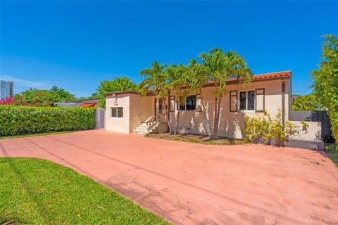 Купить виллу или дом в Майами, Флорида 1 комната, 151.9м2, № 1960205 - фото 5