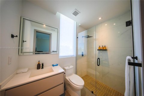 Villa ou maison à vendre à North Bay Village, Floride: 6 chambres, 436.92 m2 № 2017044 - photo 20
