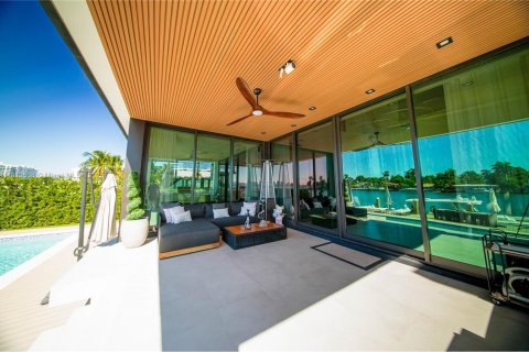 Villa ou maison à vendre à North Bay Village, Floride: 6 chambres, 436.92 m2 № 2017044 - photo 29
