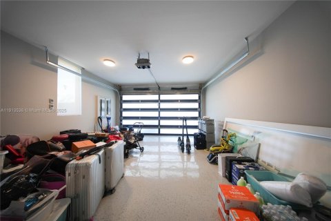 Villa ou maison à vendre à North Bay Village, Floride: 6 chambres, 436.92 m2 № 2017044 - photo 22