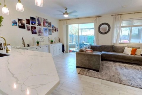 Adosado en alquiler en Homestead, Florida, 3 dormitorios, 158.31 m2 № 1857471 - foto 21