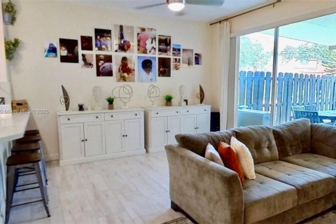 Adosado en alquiler en Homestead, Florida, 3 dormitorios, 158.31 m2 № 1857471 - foto 17