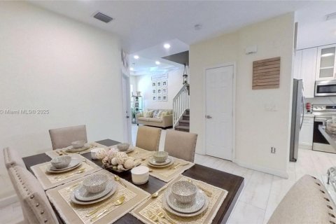 Adosado en alquiler en Homestead, Florida, 3 dormitorios, 158.31 m2 № 1857471 - foto 10