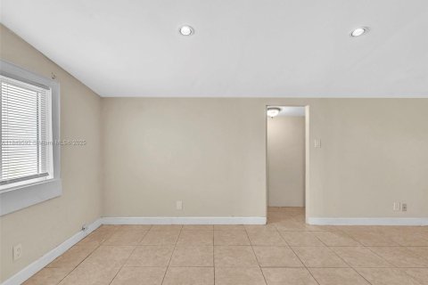 Casa en alquiler en Davie, Florida, 3 dormitorios, 91.51 m2 № 1962768 - foto 27