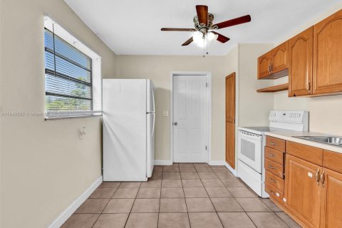 Casa en alquiler en Davie, Florida, 3 dormitorios, 91.51 m2 № 1962768 - foto 16