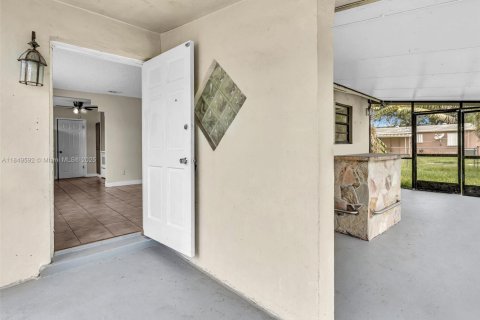 Casa en alquiler en Davie, Florida, 3 dormitorios, 91.51 m2 № 1962768 - foto 3