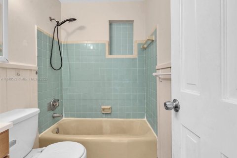 Casa en alquiler en Davie, Florida, 3 dormitorios, 91.51 m2 № 1962768 - foto 20