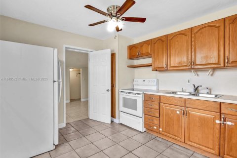 Casa en alquiler en Davie, Florida, 3 dormitorios, 91.51 m2 № 1962768 - foto 23