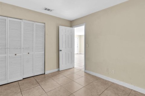 Casa en alquiler en Davie, Florida, 3 dormitorios, 91.51 m2 № 1962768 - foto 19