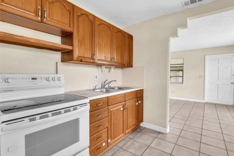 Casa en alquiler en Davie, Florida, 3 dormitorios, 91.51 m2 № 1962768 - foto 25