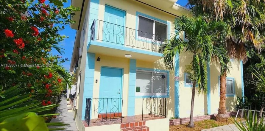 Studio in the Condo in Miami Beach, Florida  № 1960054