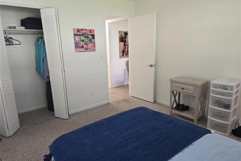 Снять в аренду кондоминиум в Сент-Питерсберг, Флорида 3 комнаты, 93.83м2, № 2157269 - фото 24