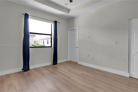 Adosado en venta en Hialeah, Florida, 3 dormitorios, 143.07 m2 № 1967990 - foto 29