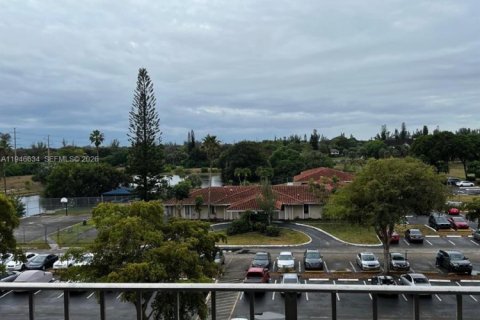 Condo in Lauderhill, Florida, 1 bedroom  № 2002890 - photo 22