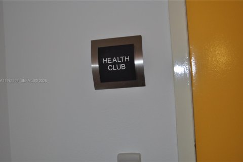 Снять в аренду кондоминиум в Майами, Флорида 1 спальня, 66.15м2, № 2047440 - фото 24